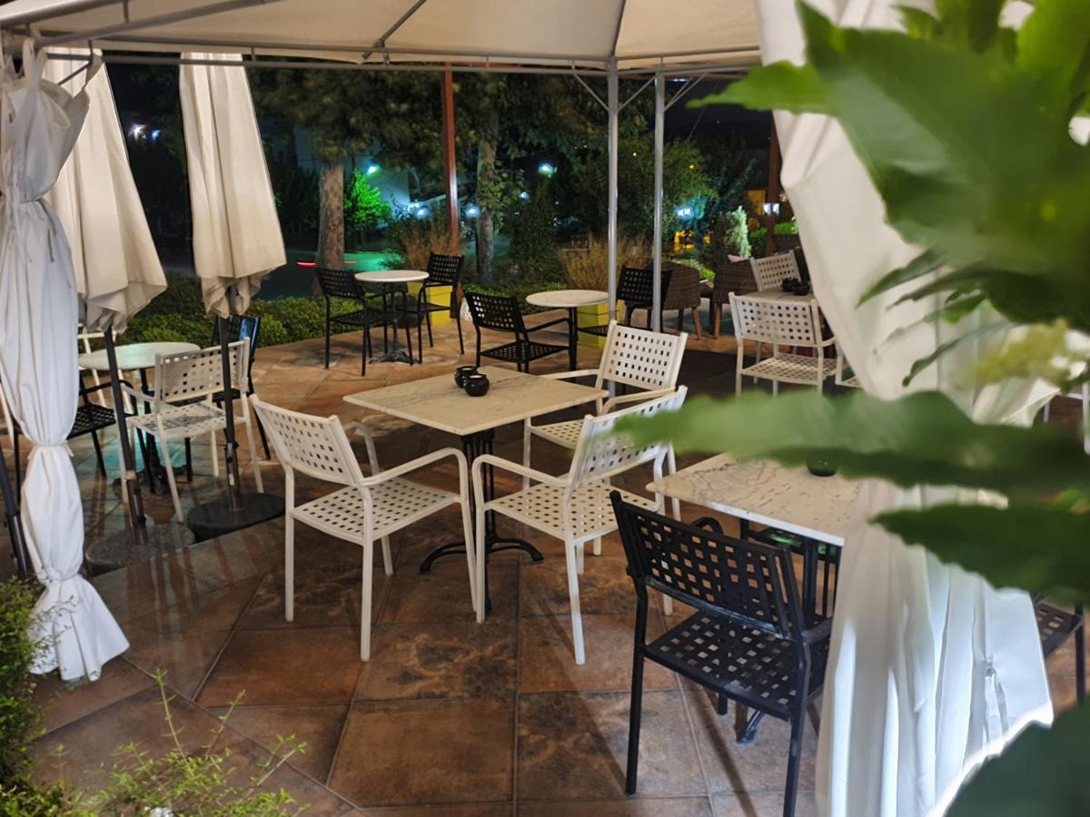 Theatro Hotel Odysseon Kalambaka Bagian luar foto