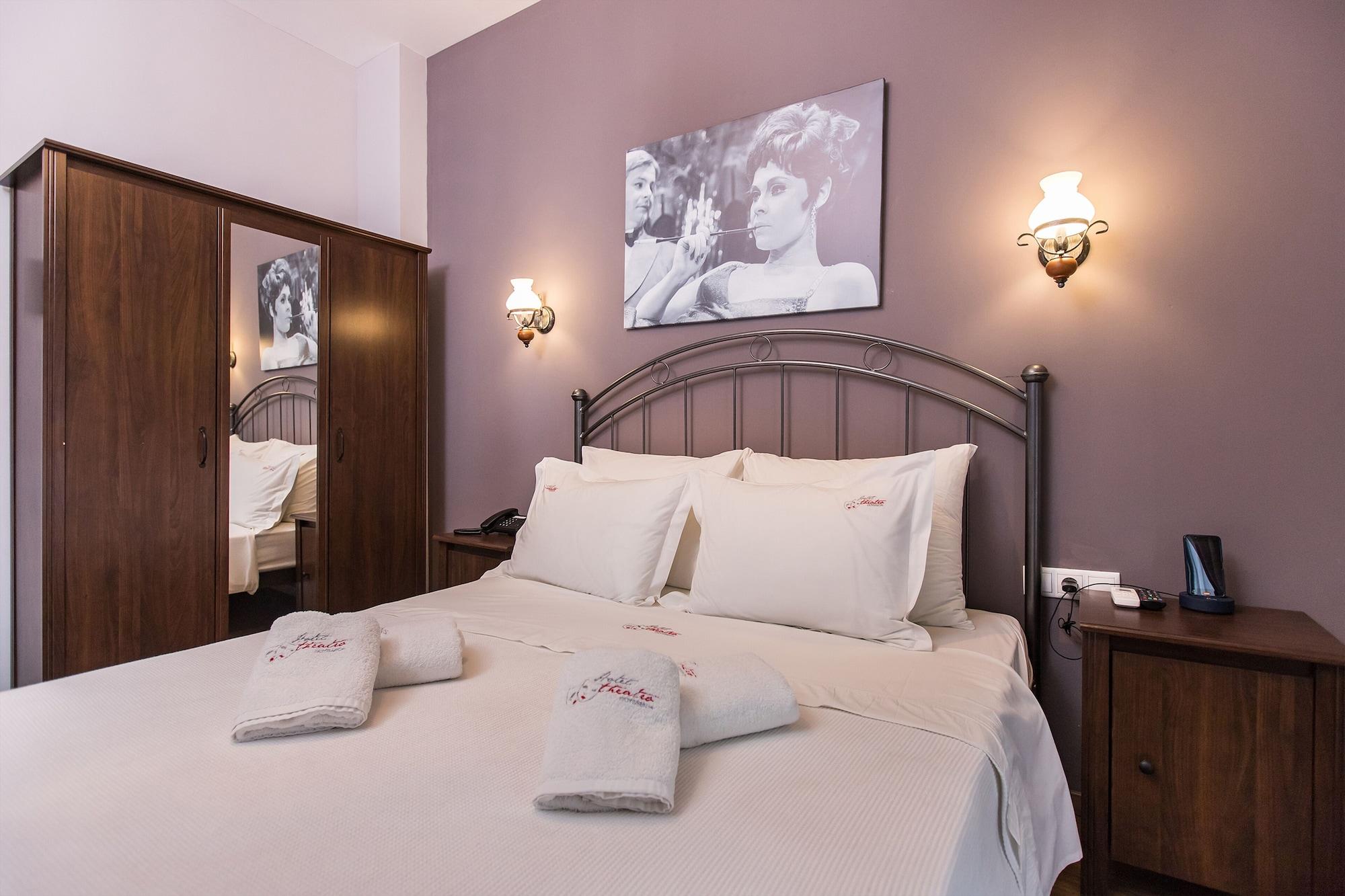 Theatro Hotel Odysseon Kalambaka Bagian luar foto
