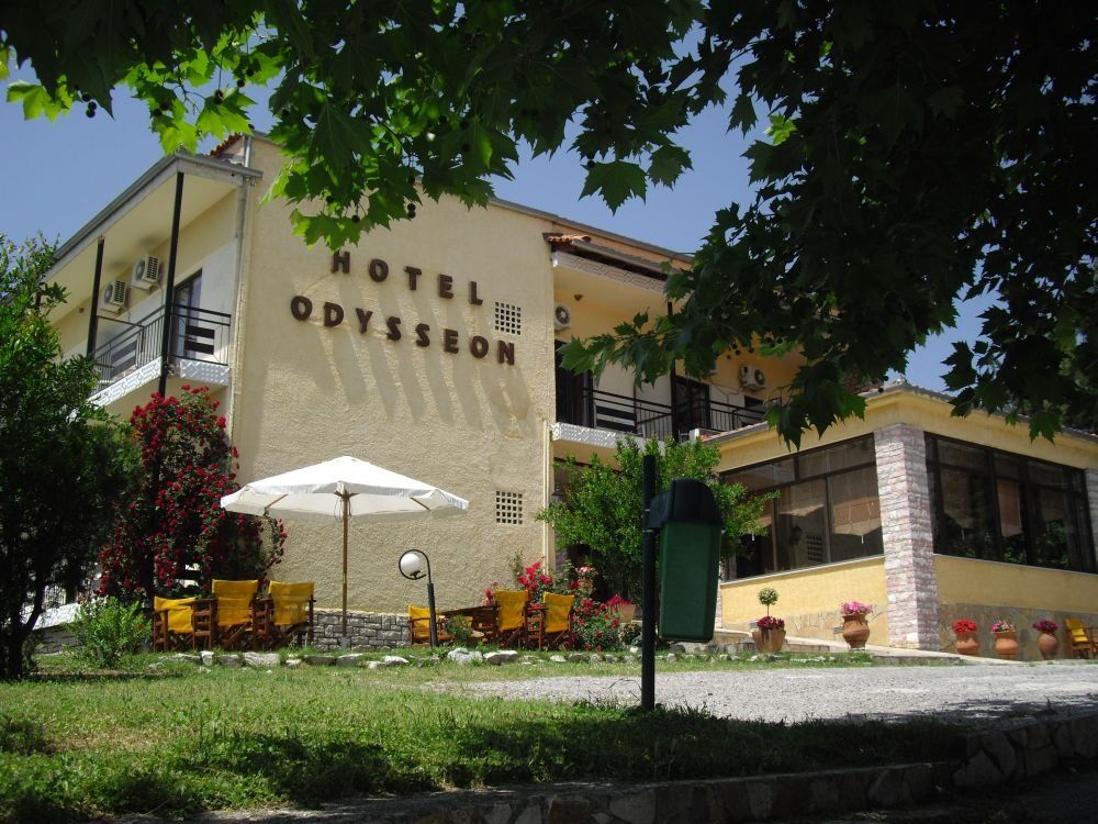 Theatro Hotel Odysseon Kalambaka Bagian luar foto