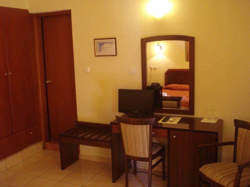 Theatro Hotel Odysseon Kalambaka Bagian luar foto